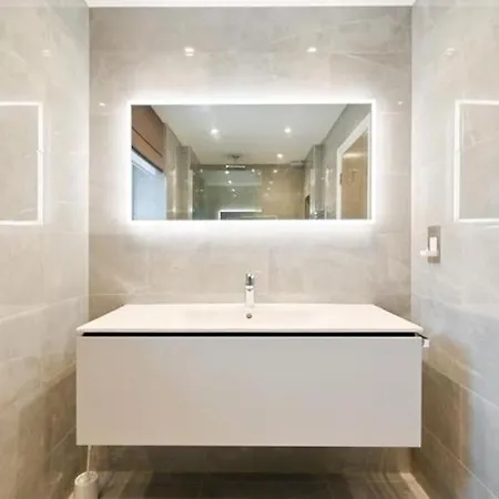 Deluxe Mayfair Luxury