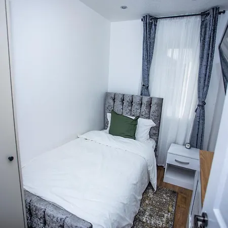 La Vida In Casa Penzion Thamesmead (Greater London)
