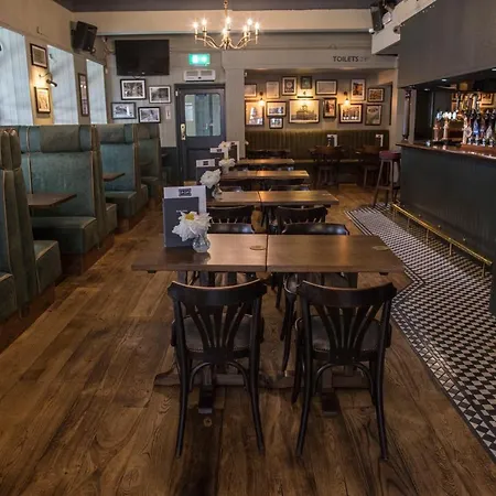 The Pride Of Paddington Hostel London