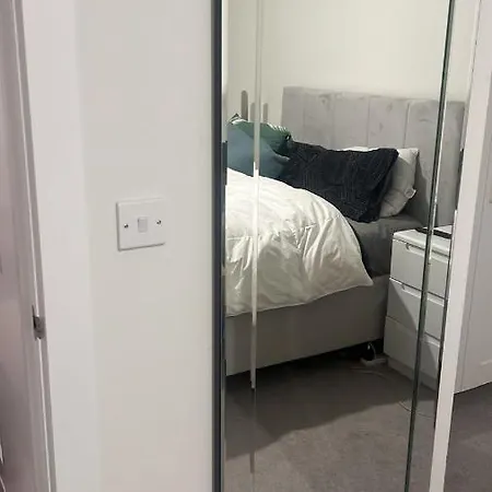 Luxury Flat In White *