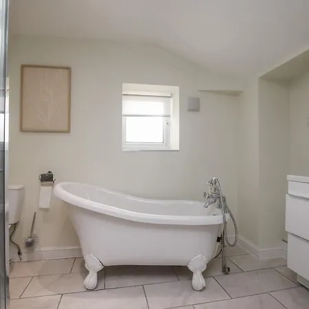Apartment Riverside 2 Bedroom Kingston Flat *