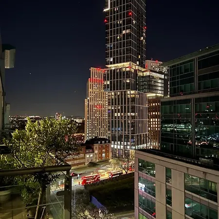 Apartment St George Wharf