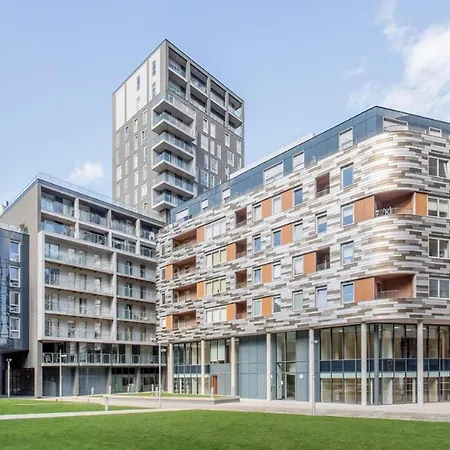 Studio Canary Wharf, Apartment