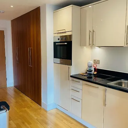 Studio Canary Wharf, *