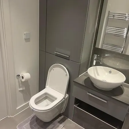 Luxury Double Bedroom In Gallions Reach Beckton