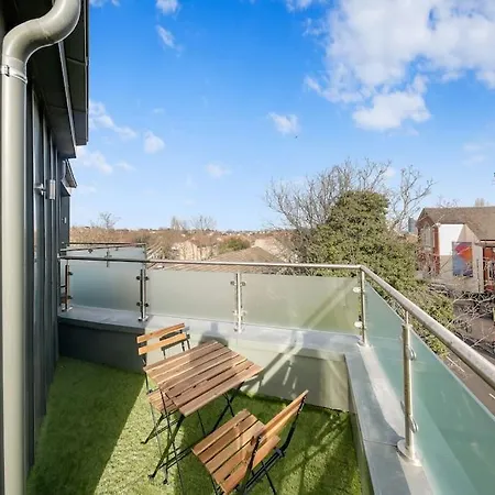 3bed Penthouse 10min To Wimbledon Tennis Courts * London