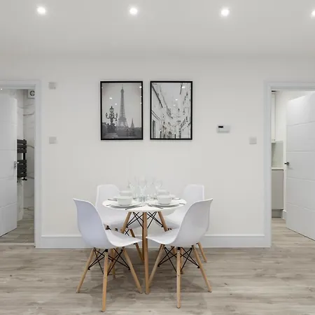 Star London Vivian Avenue 2-bed Haven * The Hyde