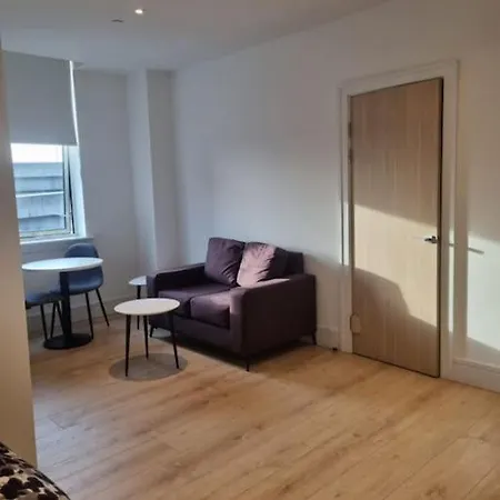 Lovely One Bedroom In Town * Ilford
