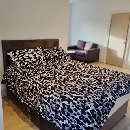 Lovely One Bedroom In Town Ilford