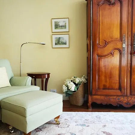 9 Hertford Street Apartment