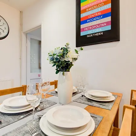 Holiday home Statera - 2-bed House In Stratford