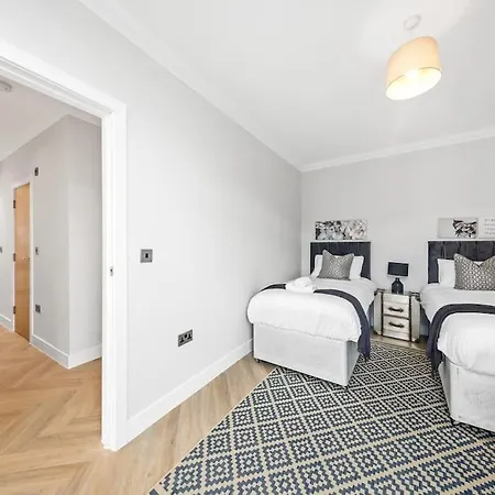 Apartment 3bed Penthouse 10min To Wimbledon Tennis Courts London