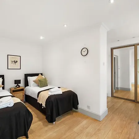Apartment 2 Single Or 1 King Bed In Notting Hill,