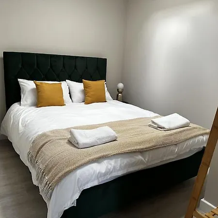 Sienna's 2 - Bedroom Apartment, London, N1. Londra