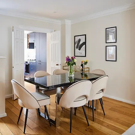 The South Kensington Wonder - Trendy 3bdr House With Garden Apartamento Londres