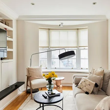 Apartamento The South Kensington Wonder - Trendy 3bdr House With Garden