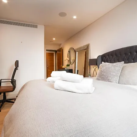 Stunning Modern Close To Hyde Park By Underthedoormat Apartment London