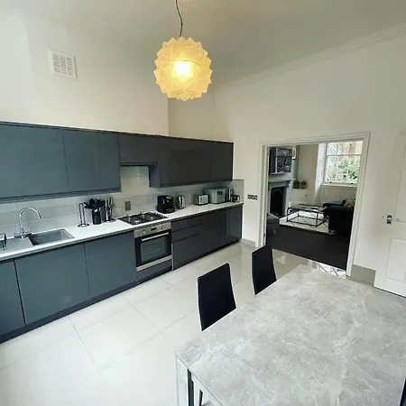 Luxury 2 Bed Flat In Inslington London