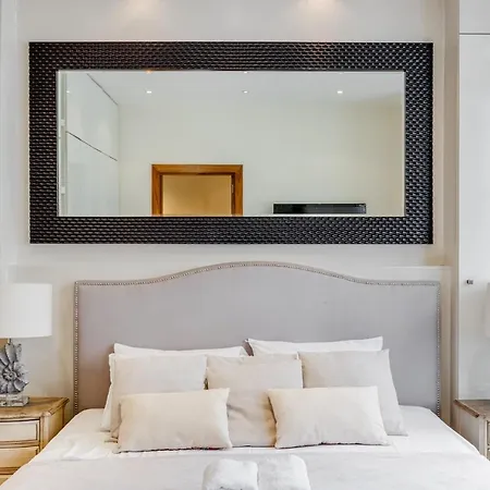 Care London- Apartment *