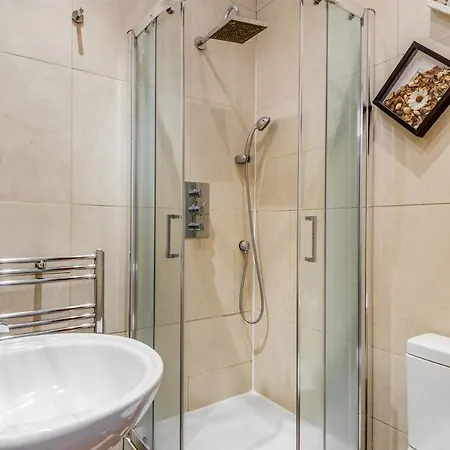 Appartement Care London- *