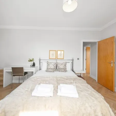 Apartment 3bed Penthouse 10min To Wimbledon Tennis Courts
