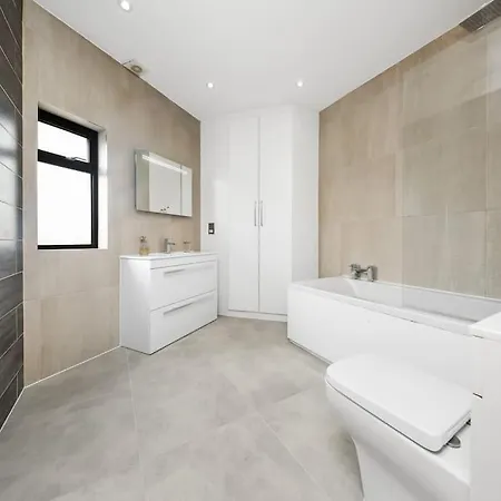 3bed Penthouse 10min To Wimbledon Tennis Courts * London