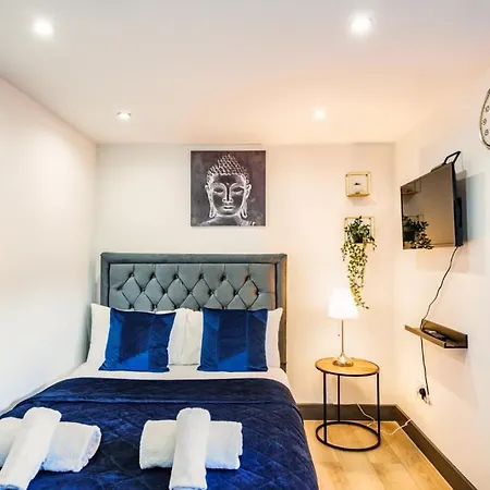 Twickenham Stays Guest house *