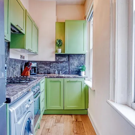 Sunny Corner In Center Of Apartment