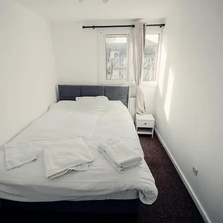 Comfy Home-wood Green Holiday home London