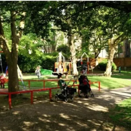 Double Bedroom In Tufnell Park With Wifi Apartament Londyn