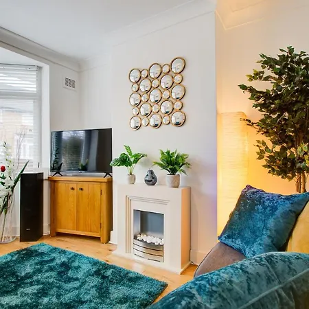 Statera - 2-bed House In Stratford Holiday home *