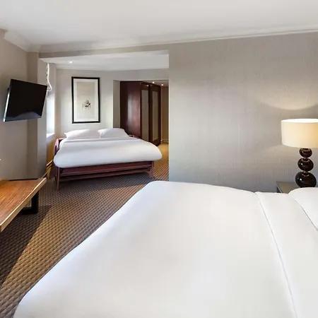 Radisson Blu Hotel, Bond Street 4*