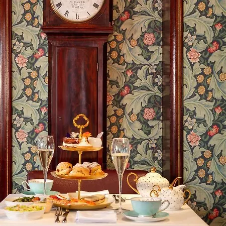 Radisson Blu Hotel, Bond Street 4*