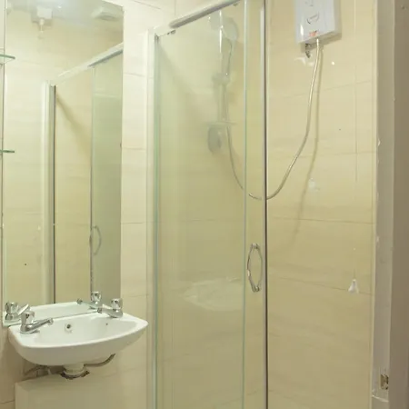 Northbridge Service Seven Sisters, Apartment London