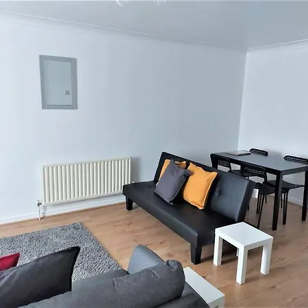 Spacious Two-bedroom Apartment *