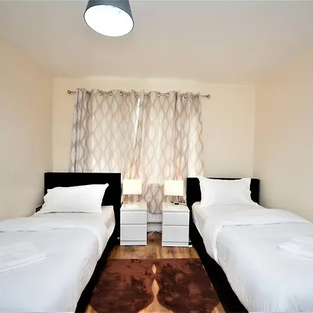 Apartment Spacious Two-bedroom