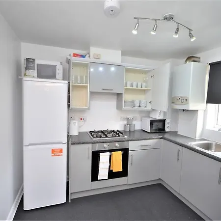 Spacious Two-bedroom Apartment *