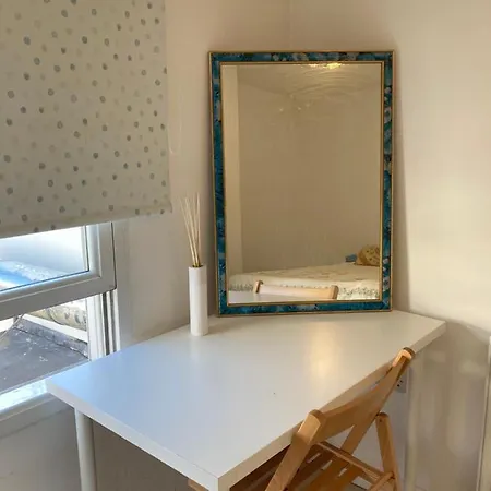 Renovated 4 Bed Flat In Islington *