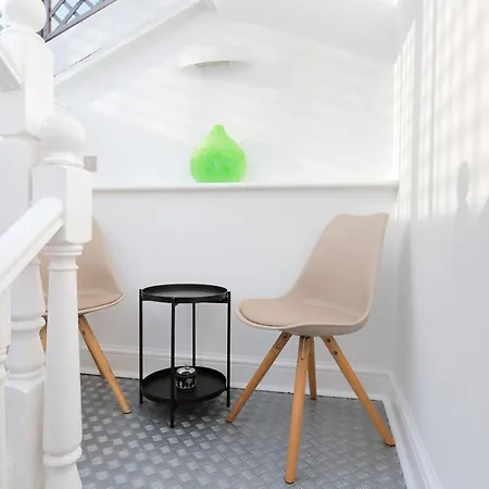 Stunning Flat In Notting Hill With Roof Apartment *