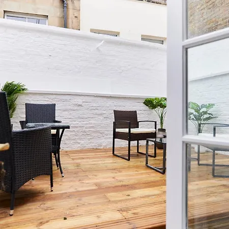 Apartamento The South Kensington Wonder - Trendy 3bdr House With Garden