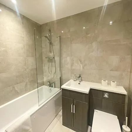 2a Seymour Road Sutton (Greater London)