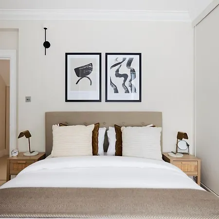The South Kensington Wonder - Trendy 3bdr House With Garden Londres