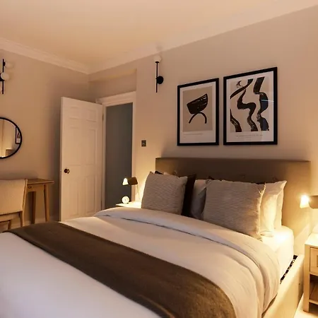 The South Kensington Wonder - Trendy 3bdr House With Garden Apartamento