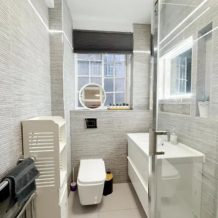 Cacao Boutique Flat- Kensington * London
