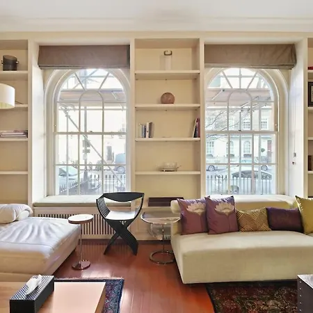 Three Bedroom Flat In Belgravia Apartment London