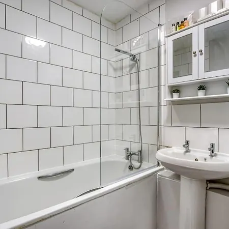 1 Bedroom Flat - Brixton