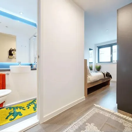 Private Bedrooms With Shared Kitchen, And At Canvas Wembley In London