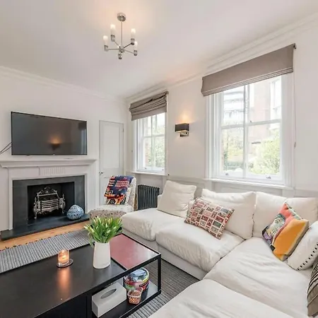Stunning 3 Bed Townhouse In The Heart Of Mayfair London