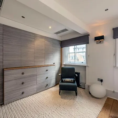 Stunning 3 Bed Townhouse In The Heart Of Mayfair