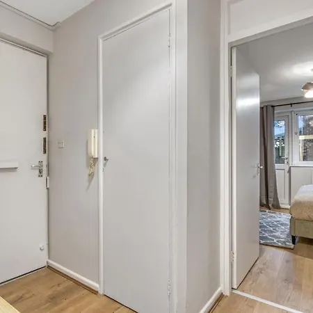 Apartment 1 Bedroom Flat - Brixton